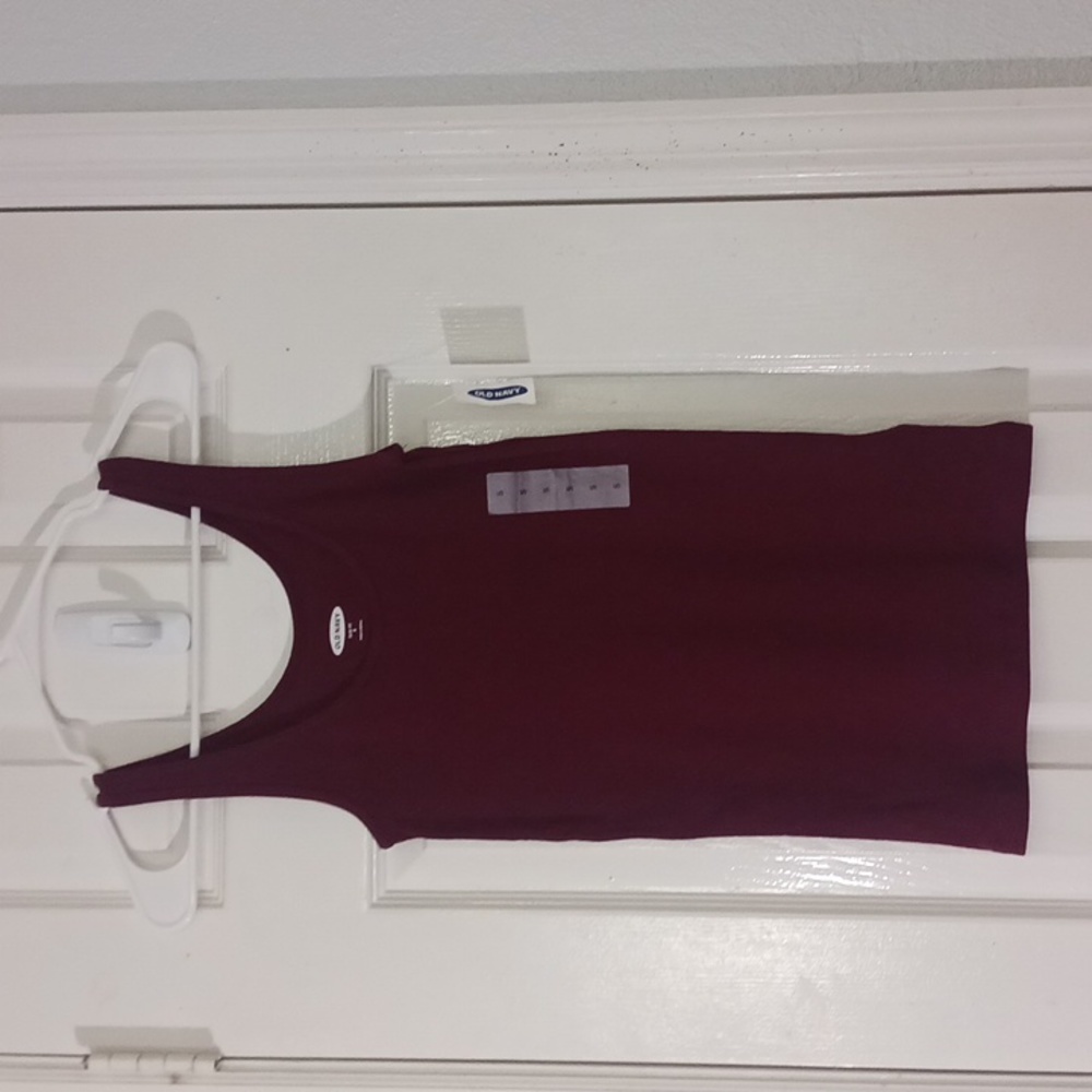 NWT Old Navy Maroon/Burgundy Tank Top Slim Fit